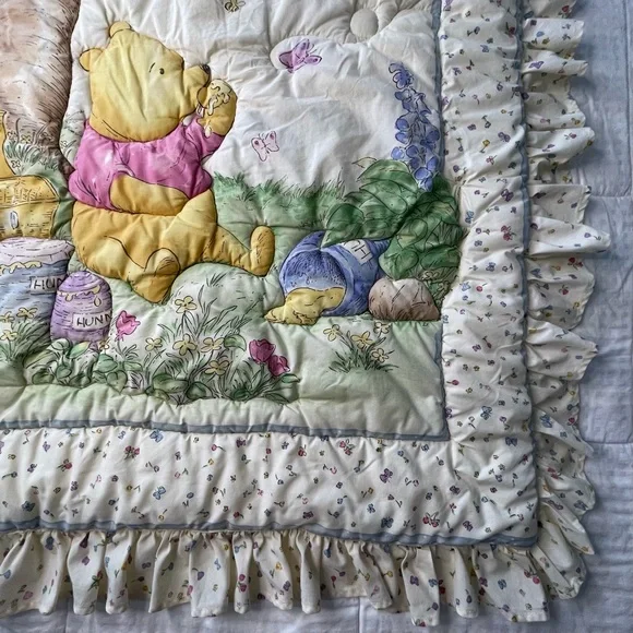 Vintage Disney Classic Honey Pot Winnie The Pooh Quilt Comforter Crib Toddler - Picture 3 of 14